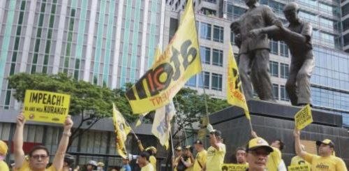 菲律宾新闻 马尼拉爆发反腐游行！民间团体要求 #弹劾贪腐官员